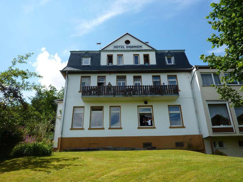 Oranien Hotel 2*